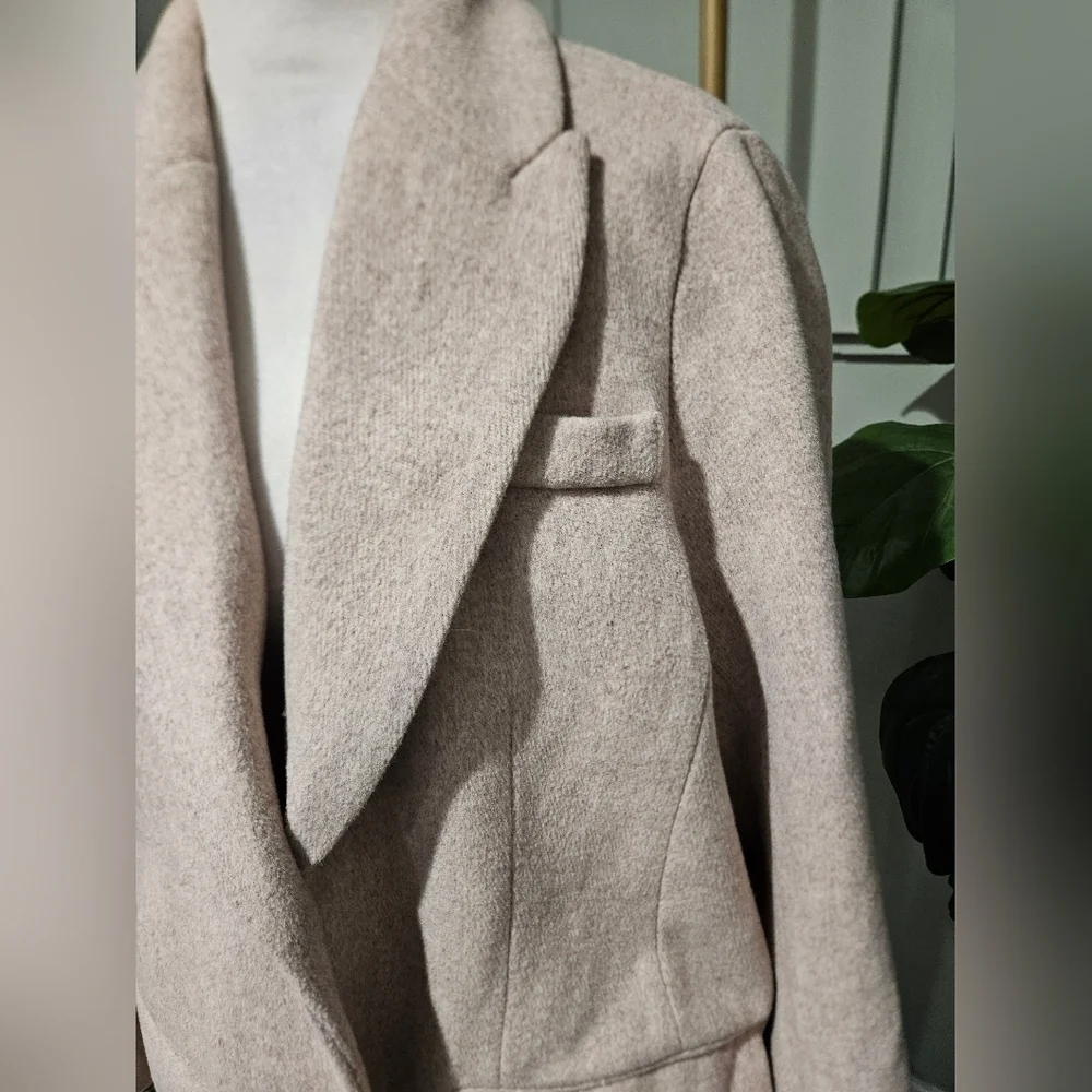 H&M Wool-Blend Tailored Coat – Light Beige Marl | Size 10.